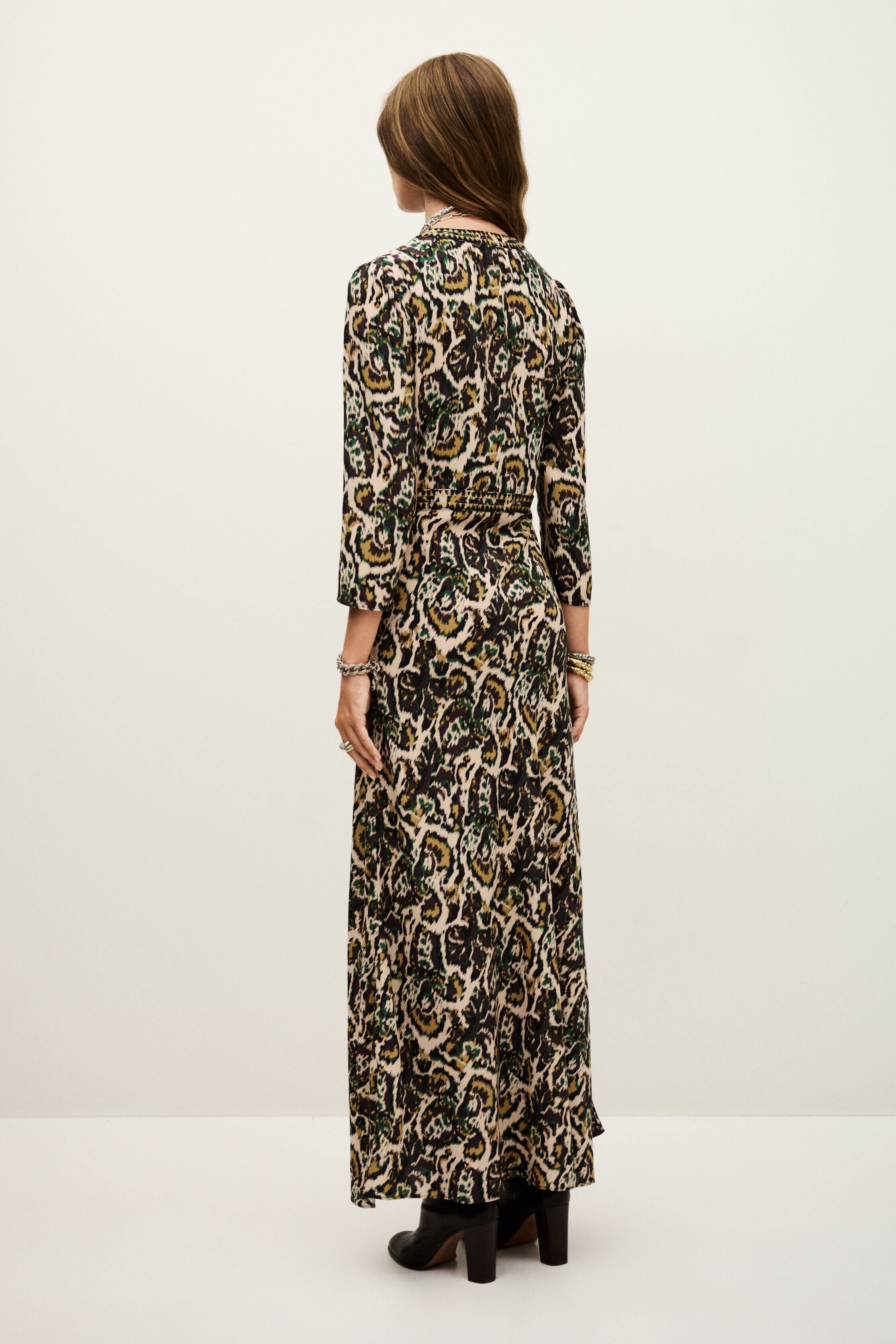 ROBE ONOA