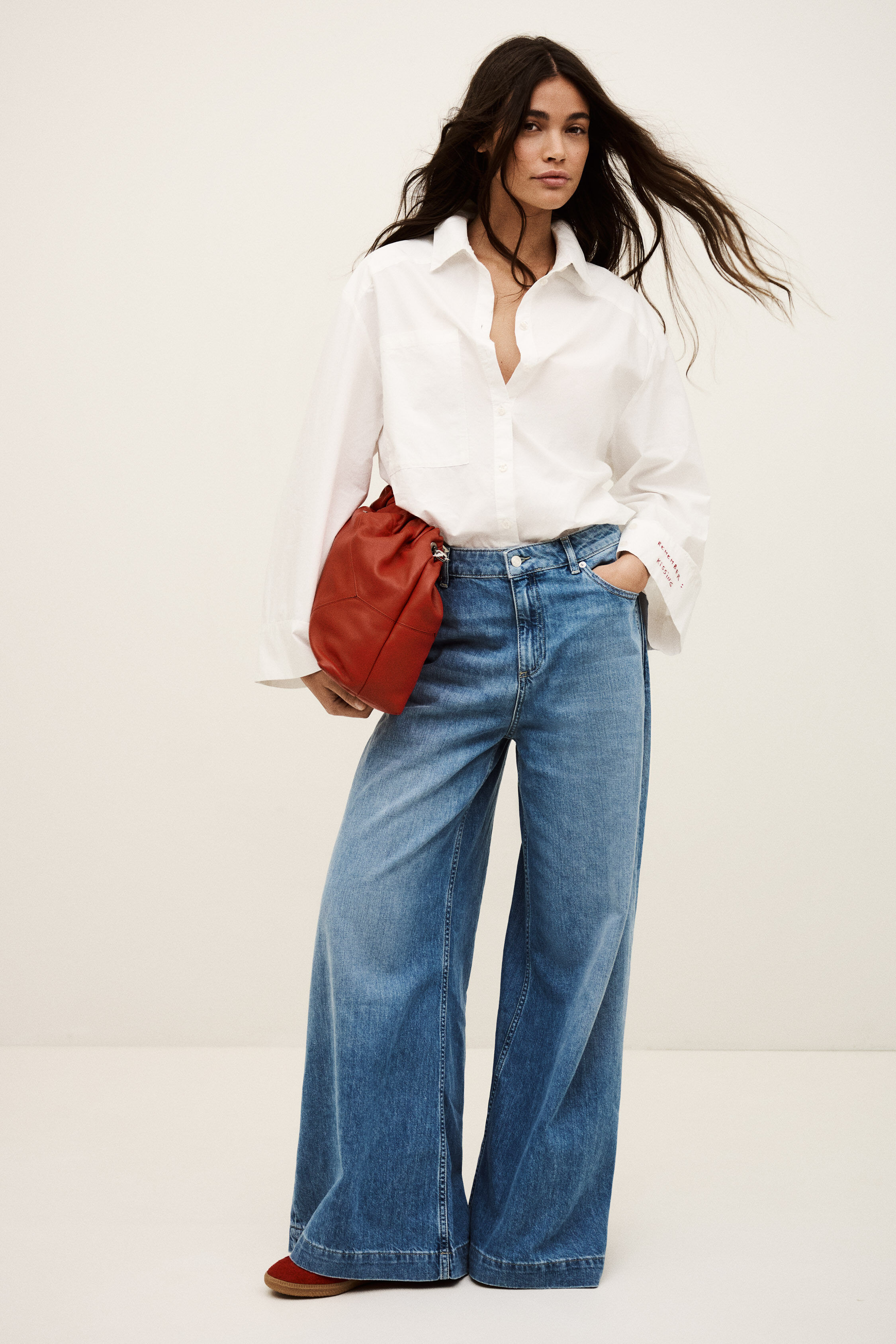 JEANS MUST