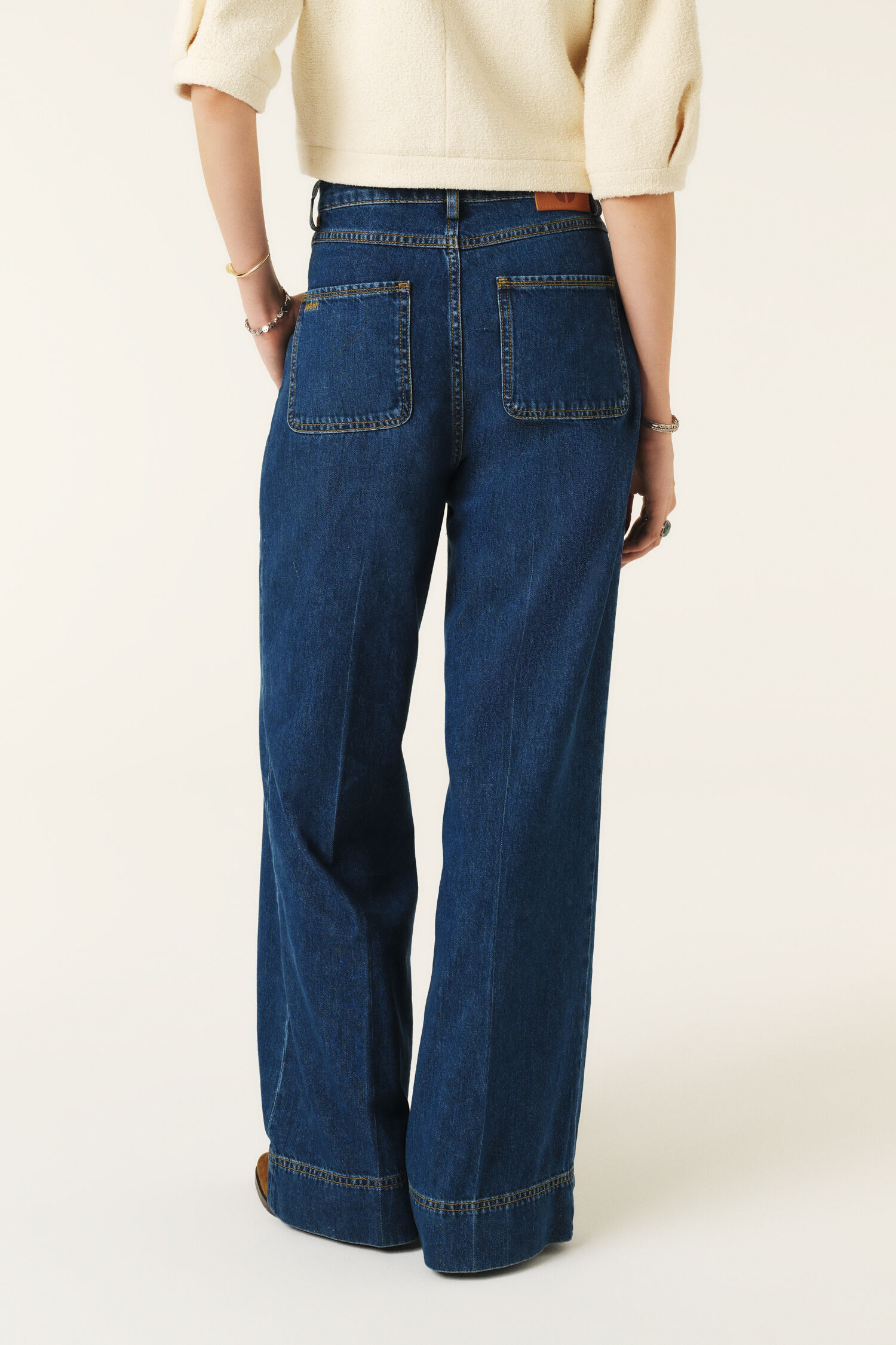 BUTSY JEAN