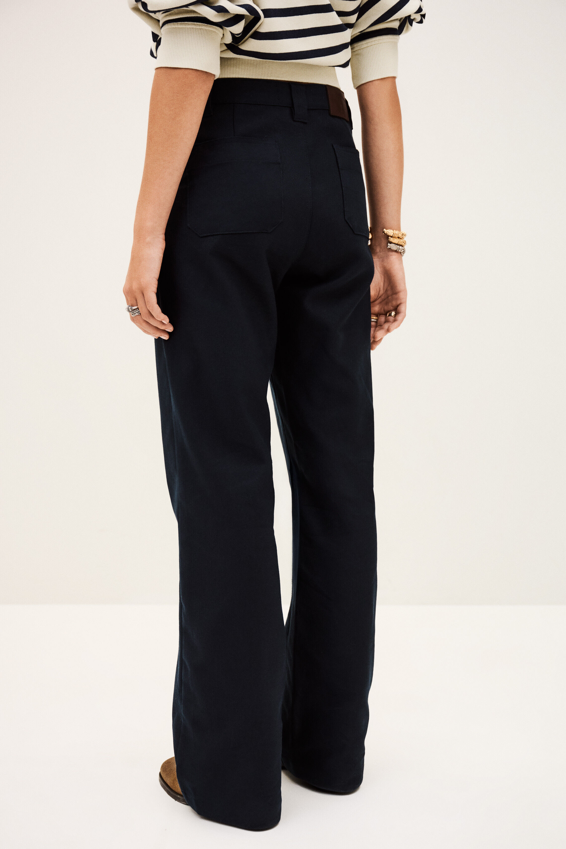PANTS LEEV