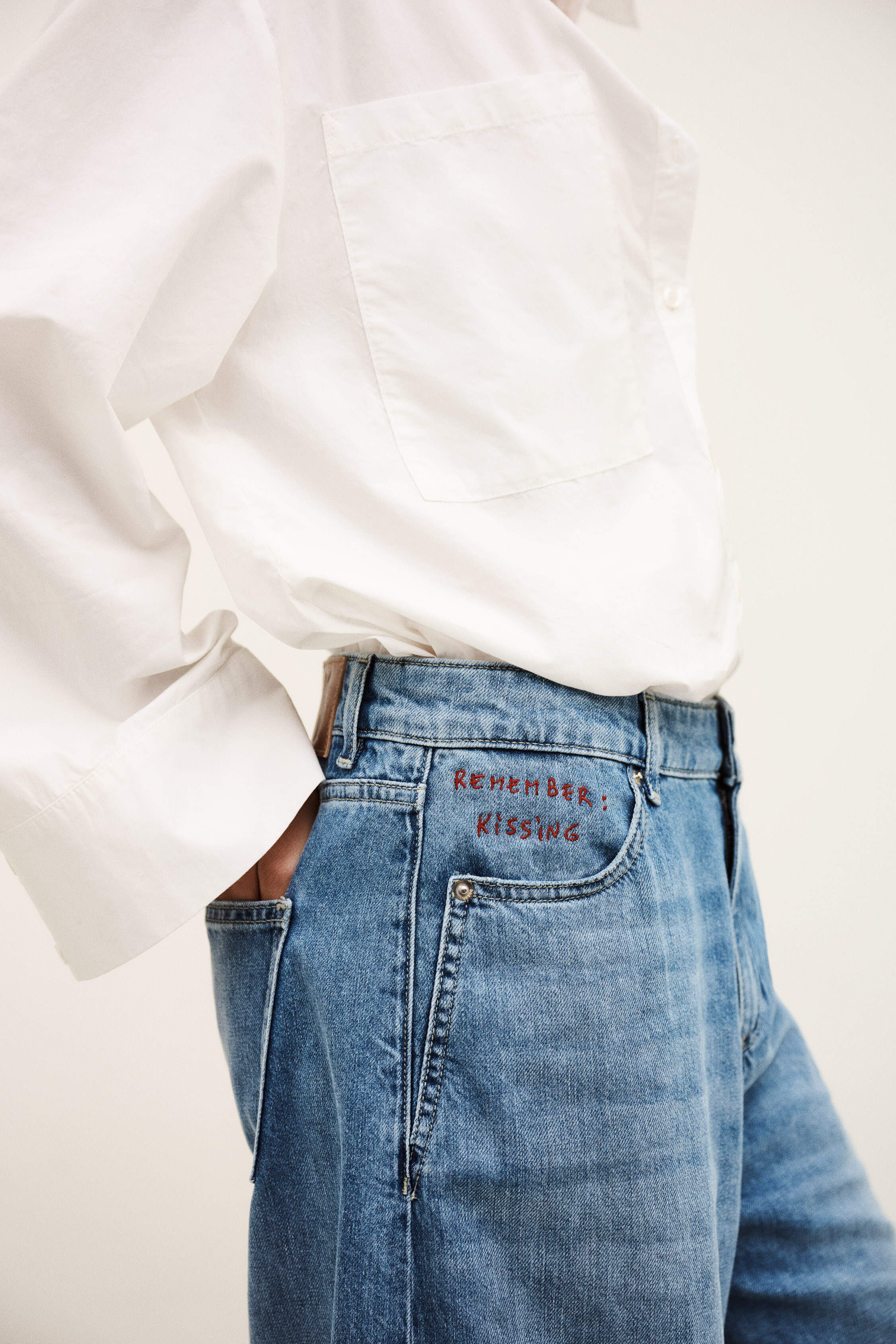 JEANS MUST