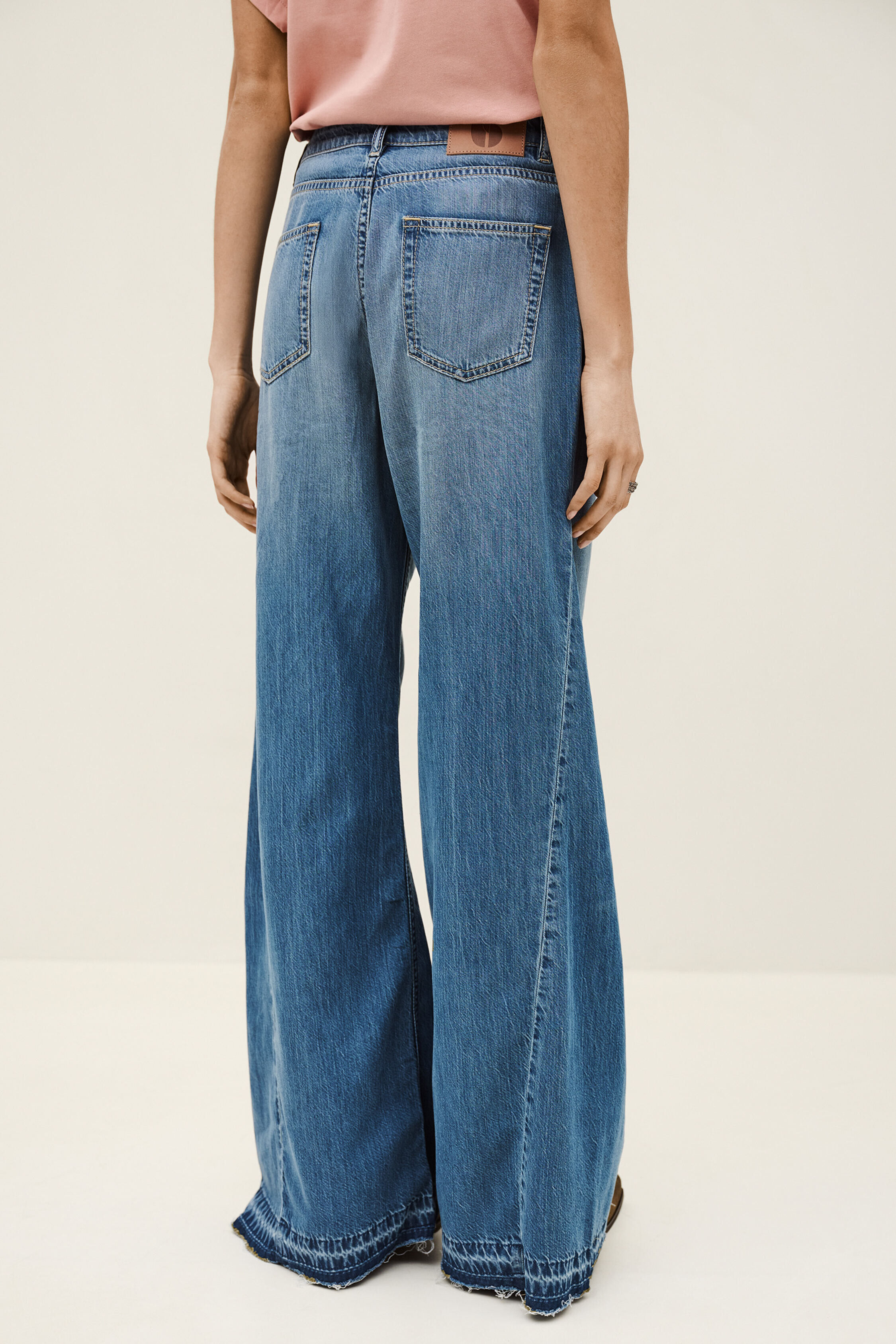 AILY JEAN