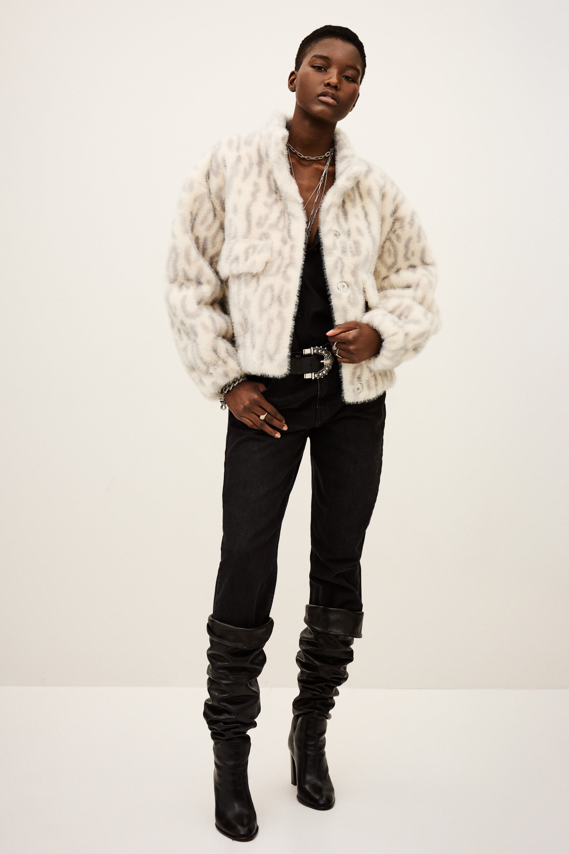 jacket SAROS