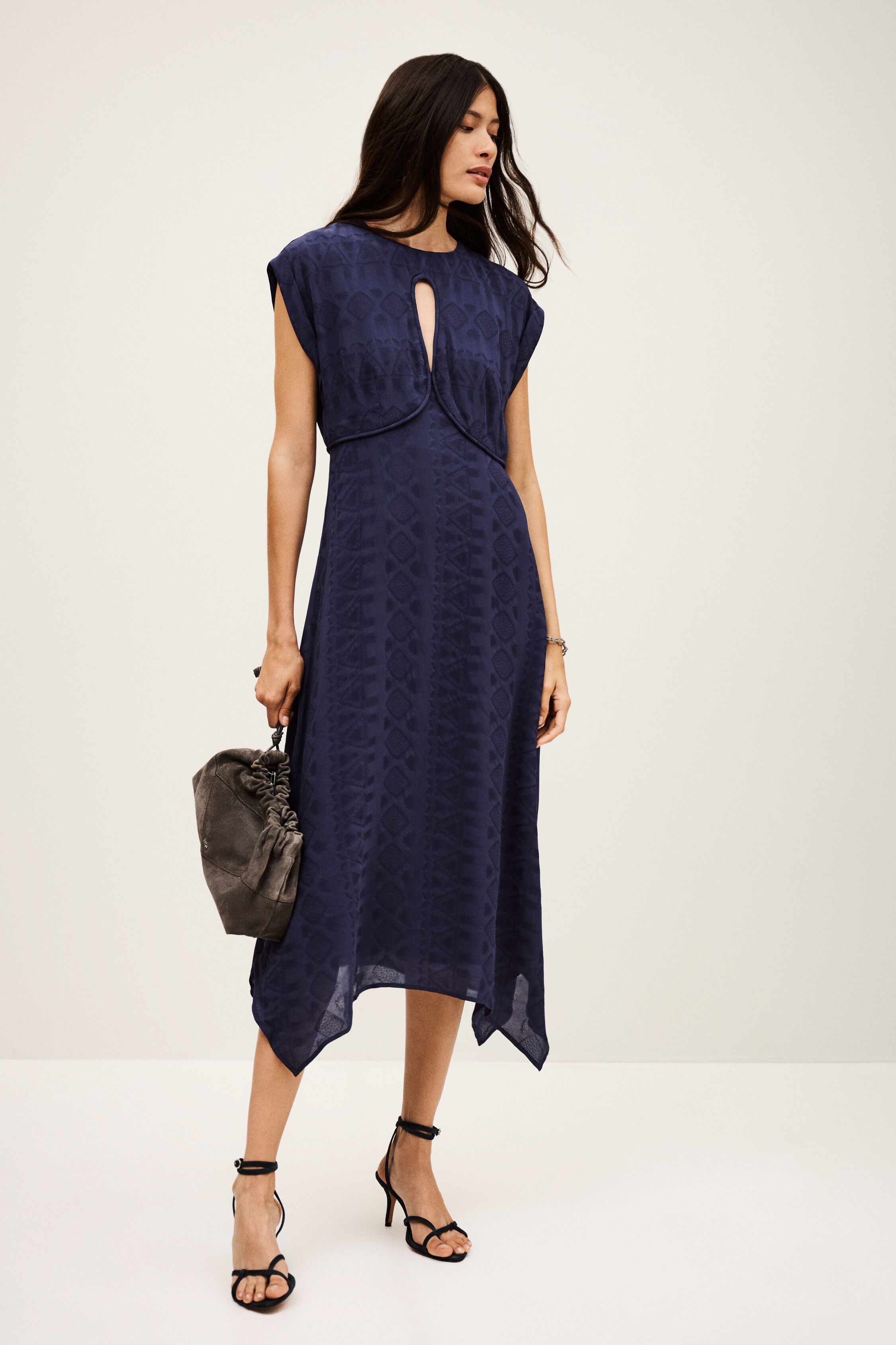 dress INAIA
