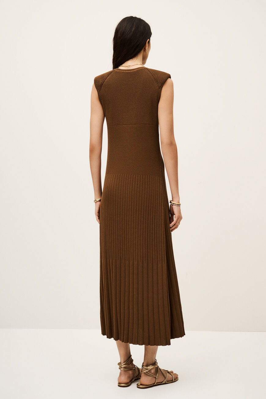 dress ESSIE