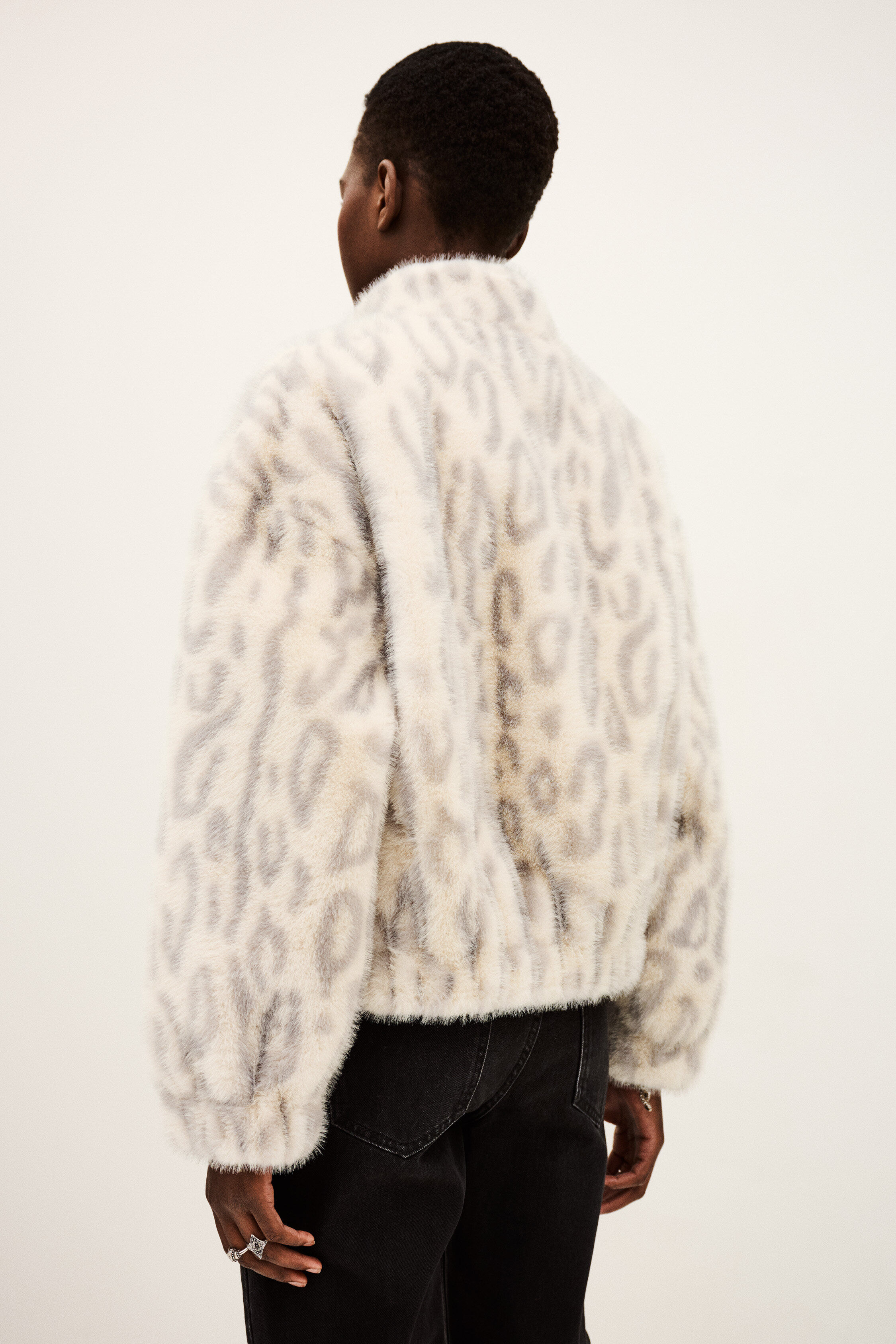 jacket SAROS