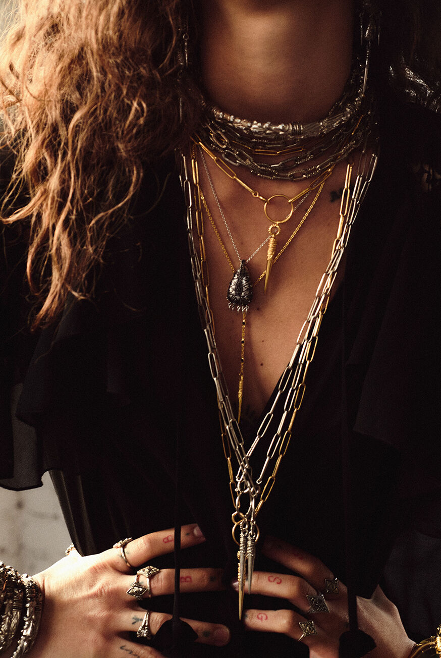 collier SANAKO